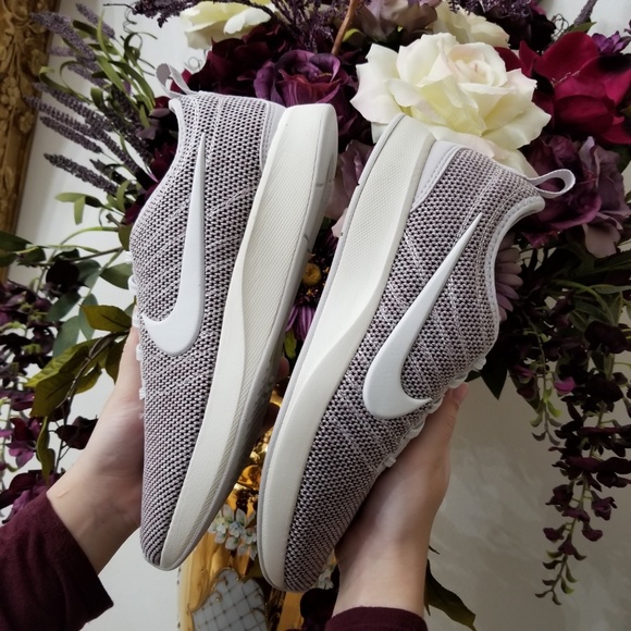 nike dualtone racer pink